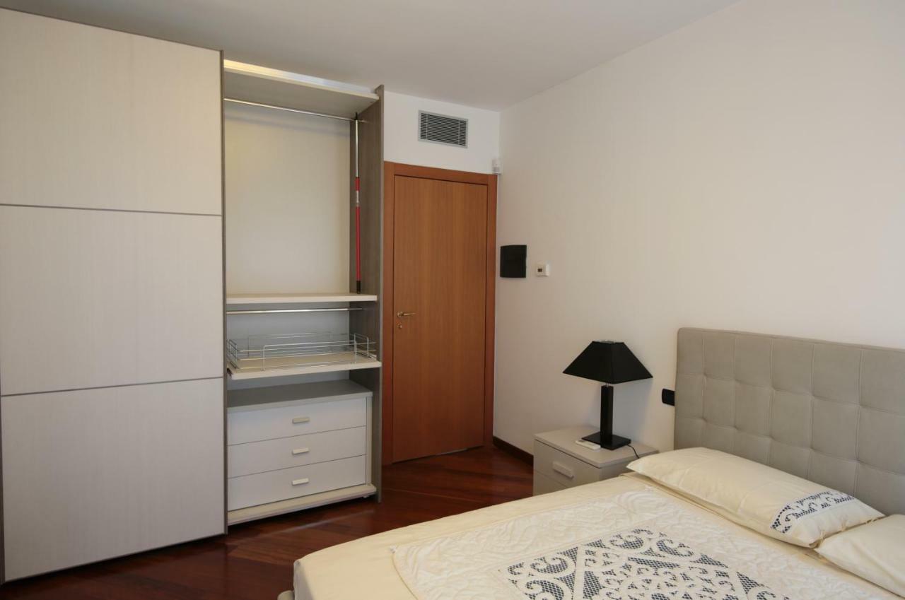 Orea Spiti - Charming Flat & Canal View Few Steps From Movida Mailand Exterior foto