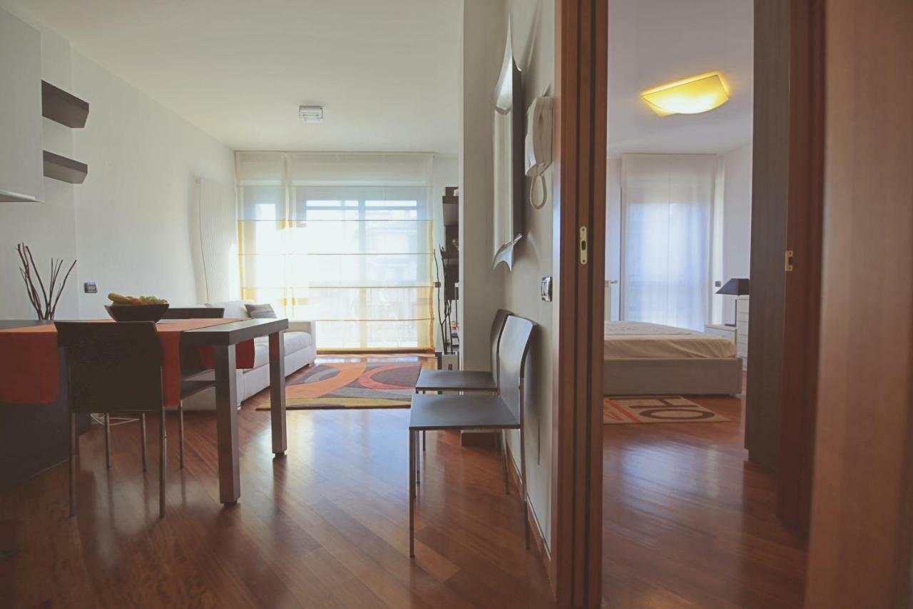 Orea Spiti - Charming Flat & Canal View Few Steps From Movida Mailand Exterior foto